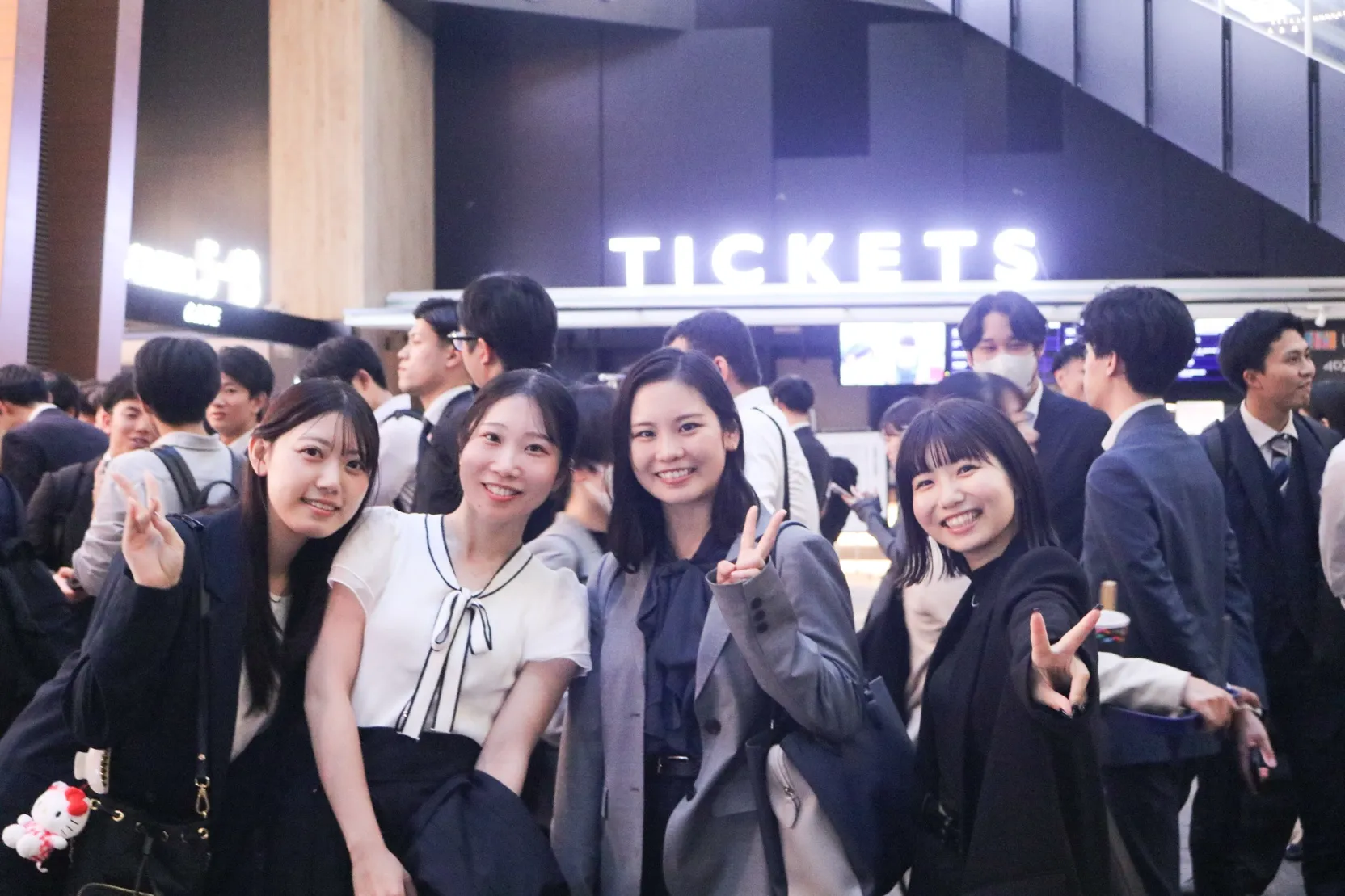女性社員